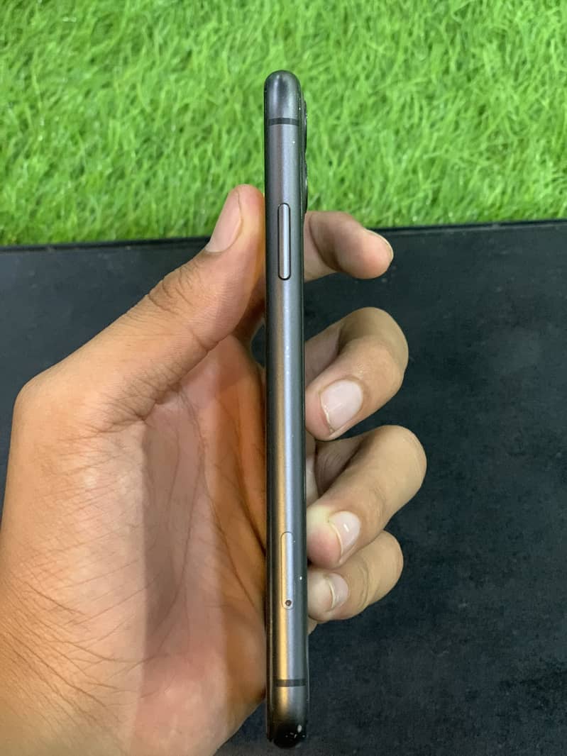 Apple iPhone 11 1