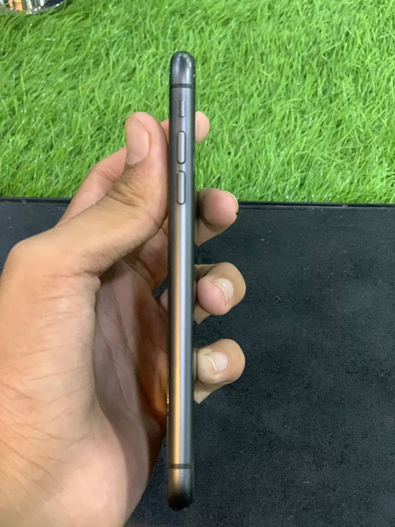 Apple iPhone 11 2