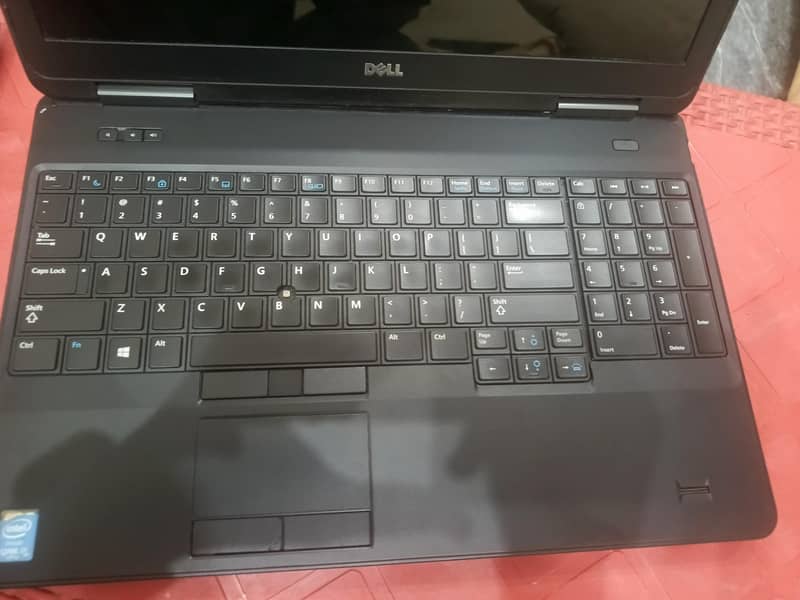Dell e5540 for gaming and coding 4