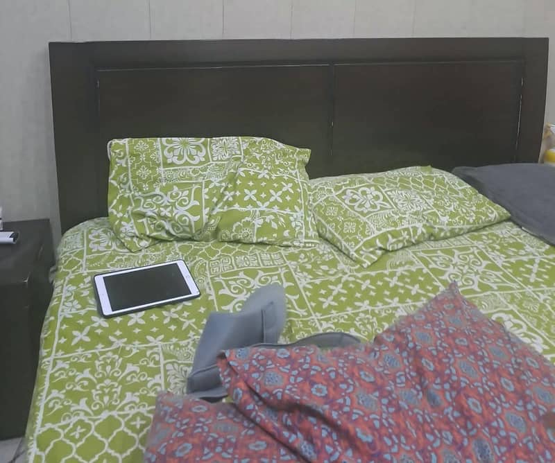 Two bed sets . One bed with sethi 0