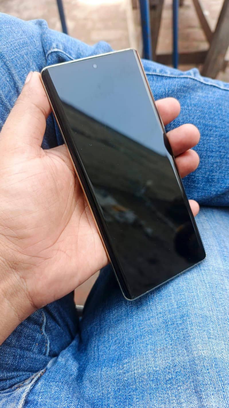 Infinix Note 40 Pro 3