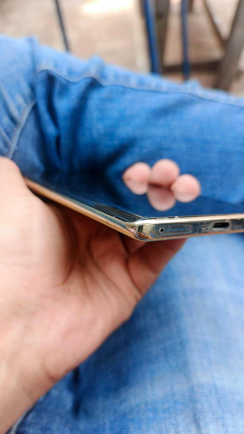 Infinix Note 40 Pro 4