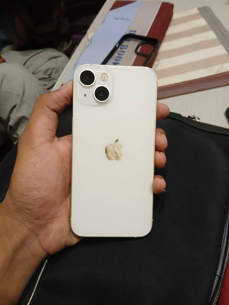 iPhone 13 0