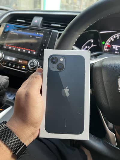 Apple iPhone 13