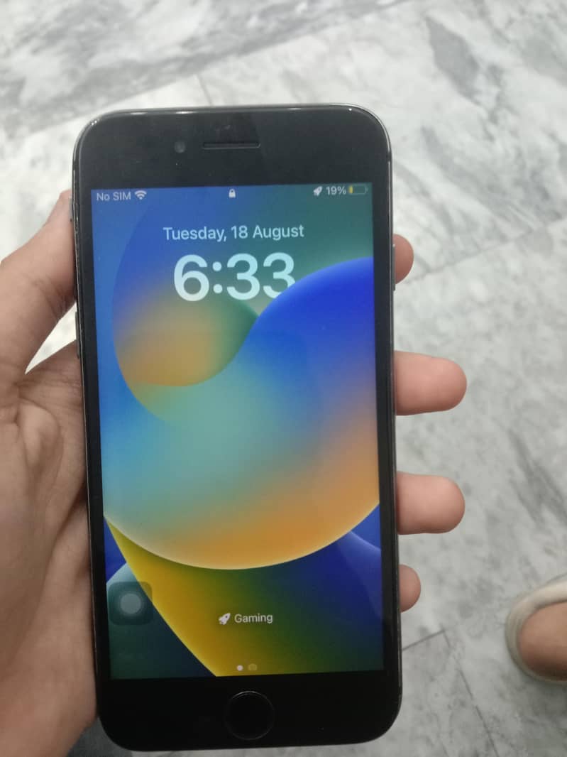 Apple iPhone 8 0