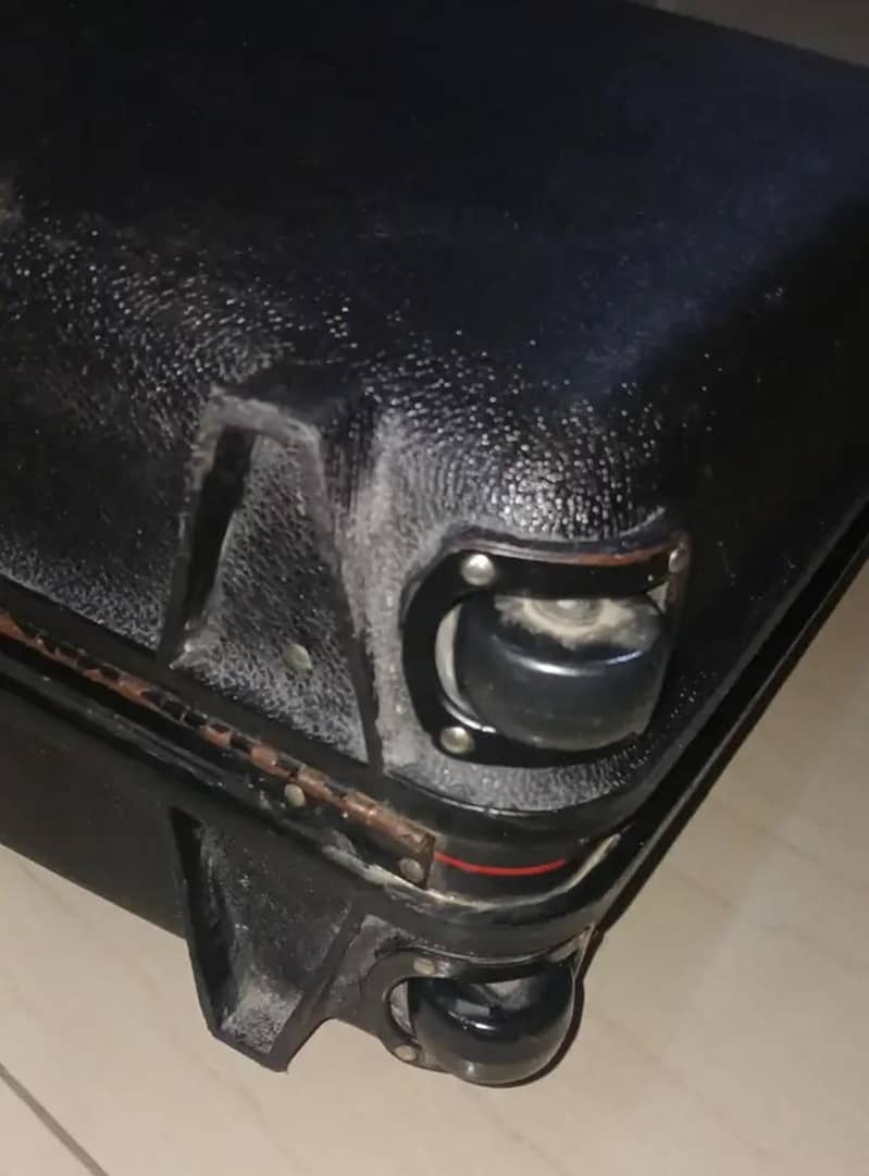 suitcase 6