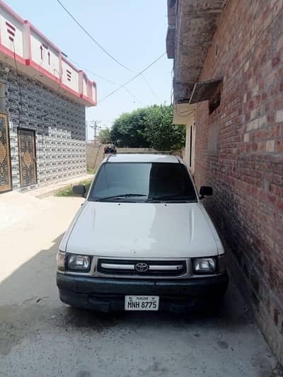 Toyota Hilux 2400cc