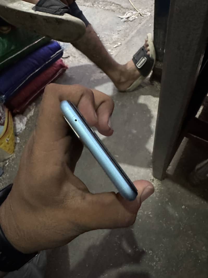 OPPO A76 3