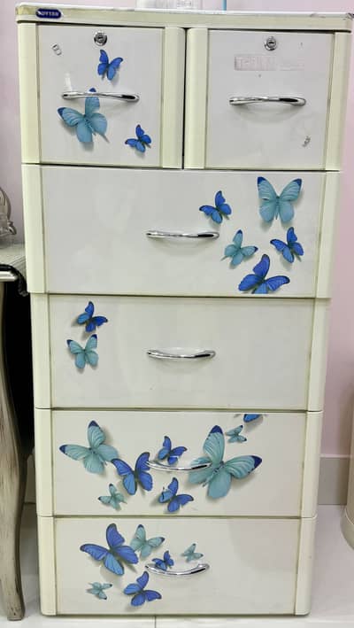 Storage draws