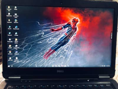 Dell latitude E7440 laptop good performance suitable for IT students