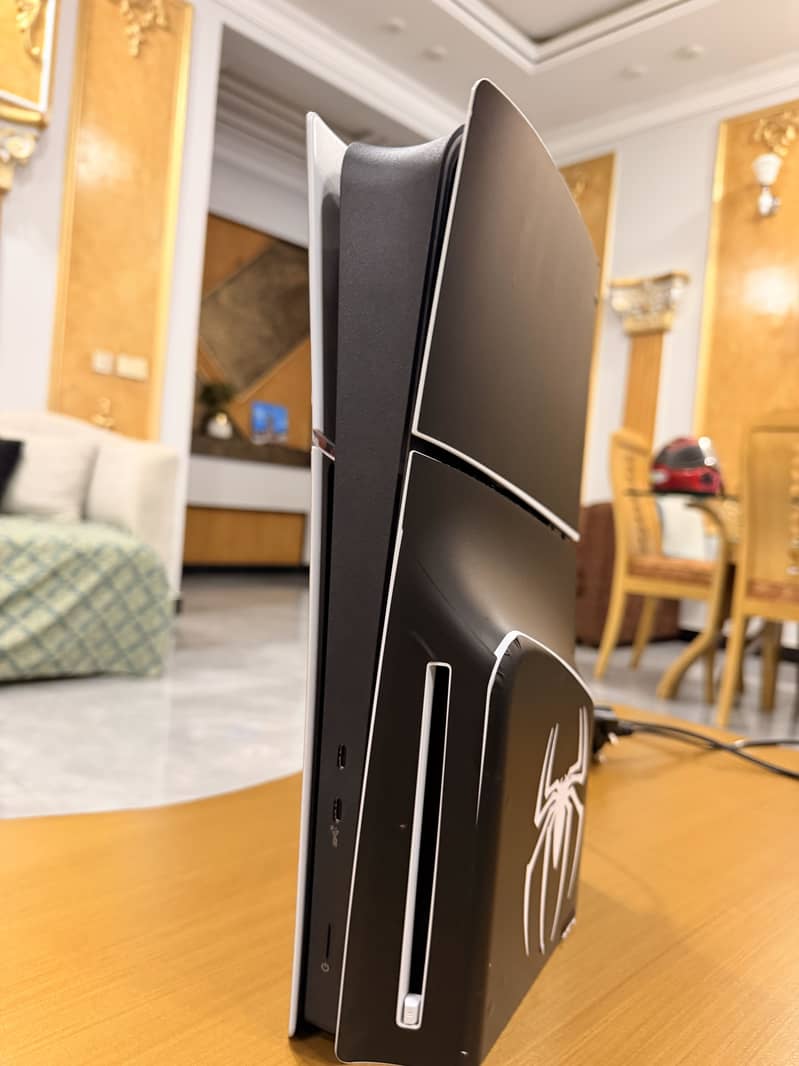 PS5 slim 1