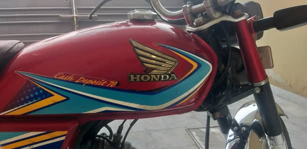 Honda 70 excellent condition 03224284933