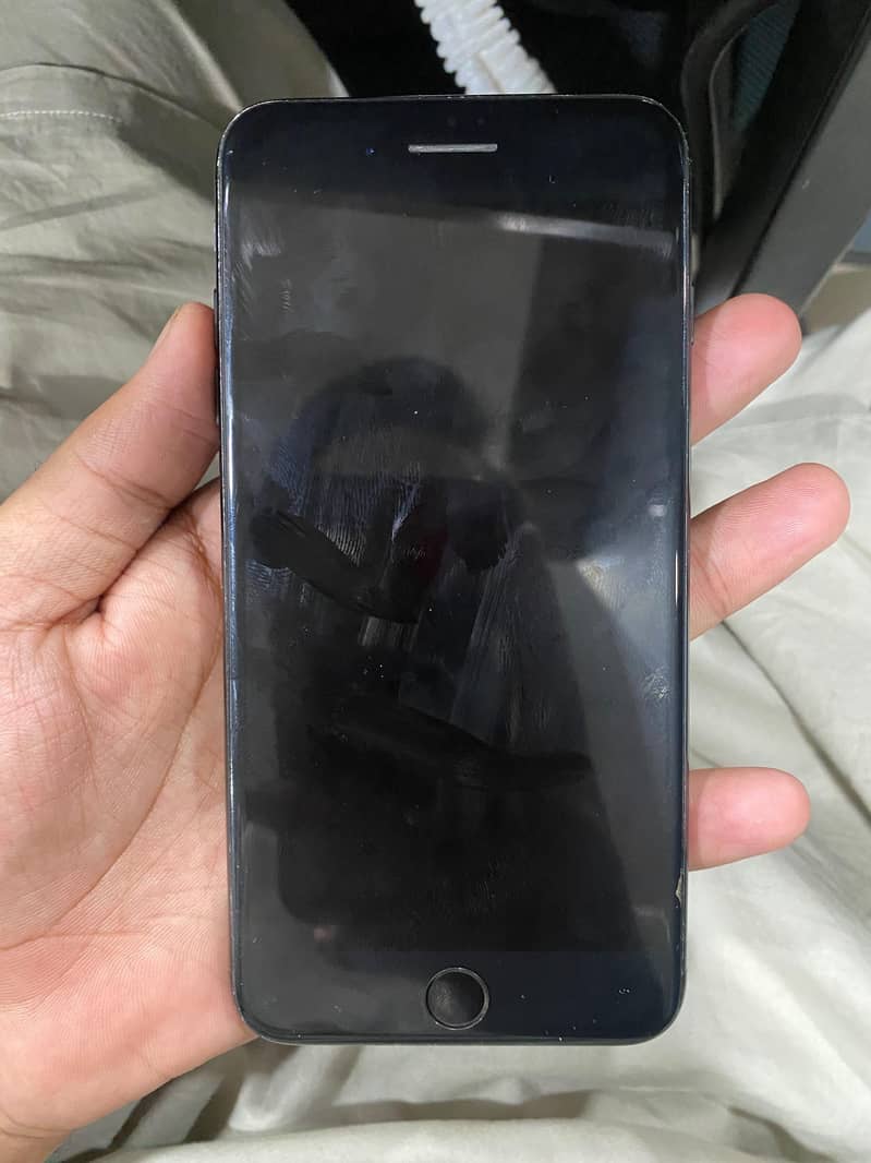 Apple iPhone 7 Plus 1