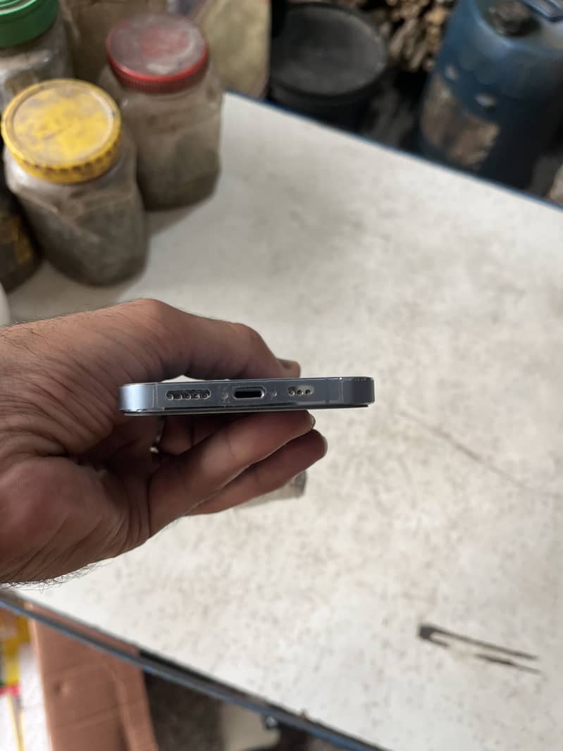 Apple iPhone 13 Pro 1