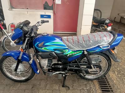Honda prider 100 brand new condition model 25/26