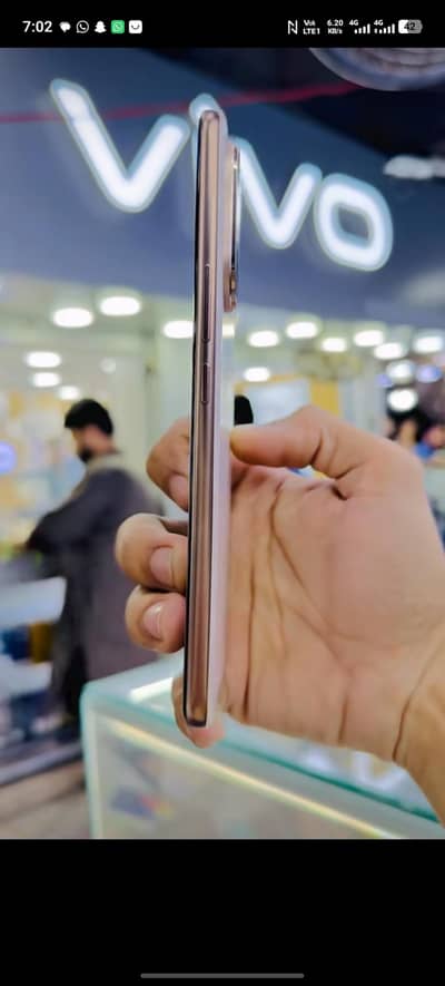 Vivo V60