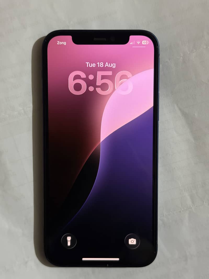 Apple iPhone 12 4