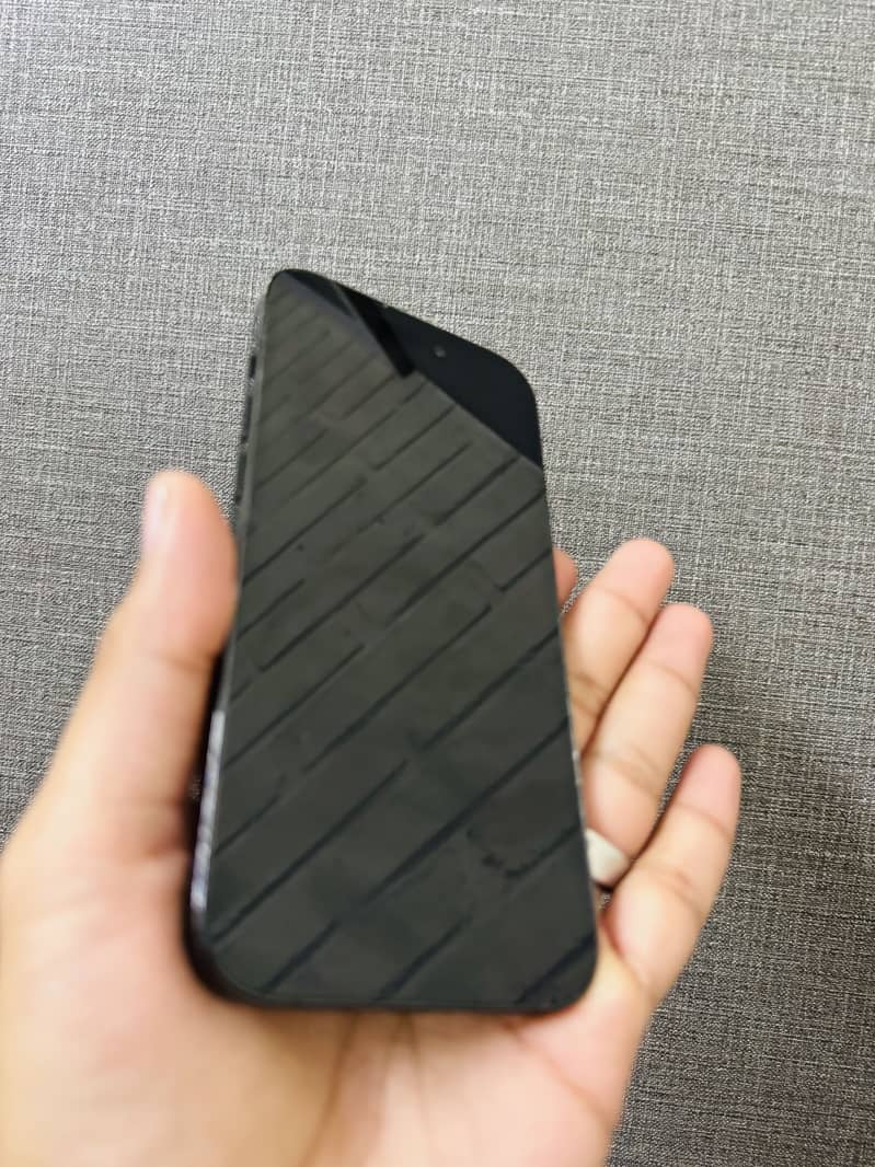Apple iPhone 14 Pro 3