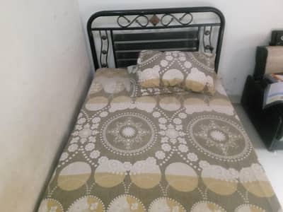 best iron bed