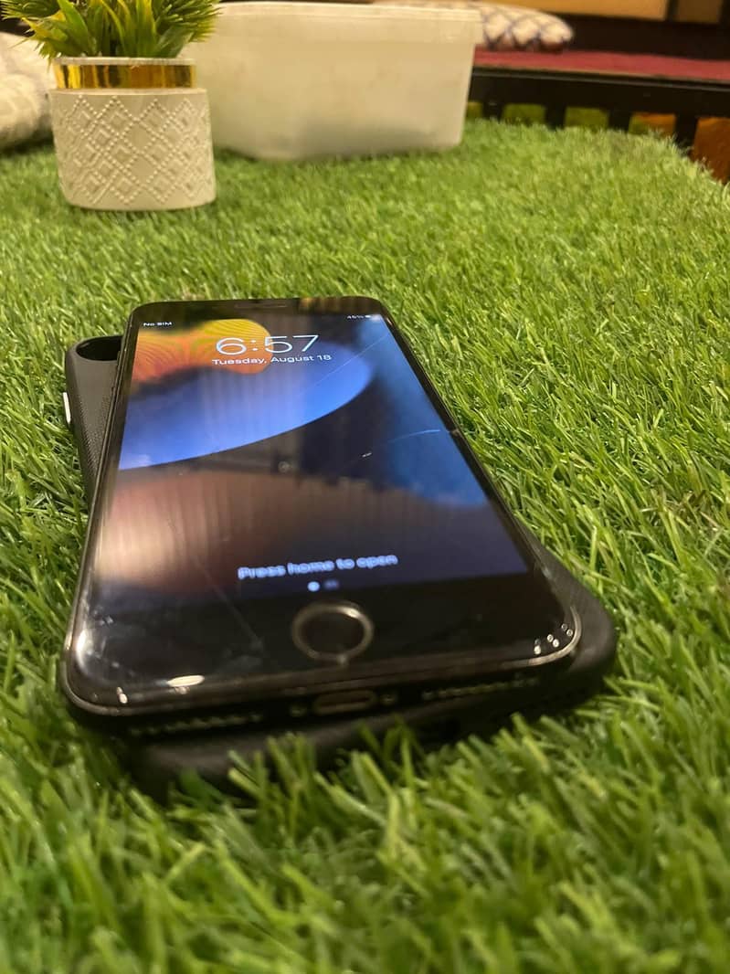Apple iPhone 7 Plus 3