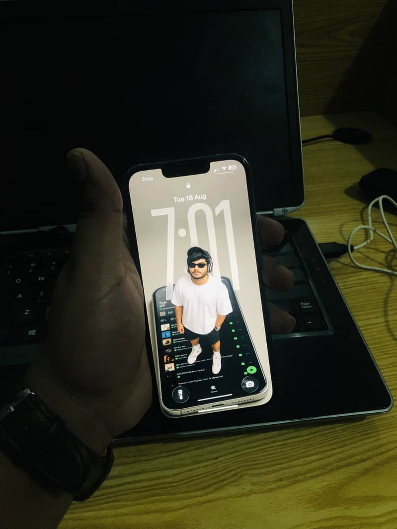 Apple iPhone 13 Pro 1