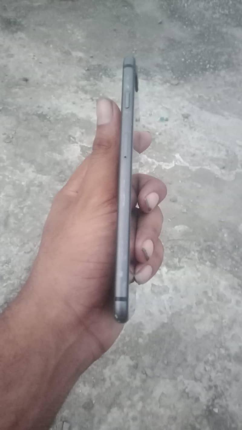 Apple iPhone 8 Plus 5