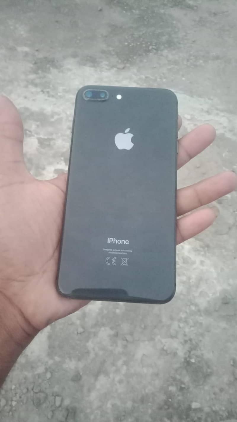 Apple iPhone 8 Plus 6