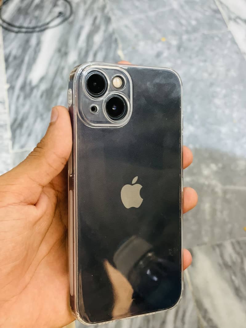 Apple iPhone 13 0