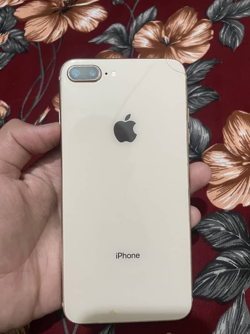 Apple iPhone 8 Plus 1