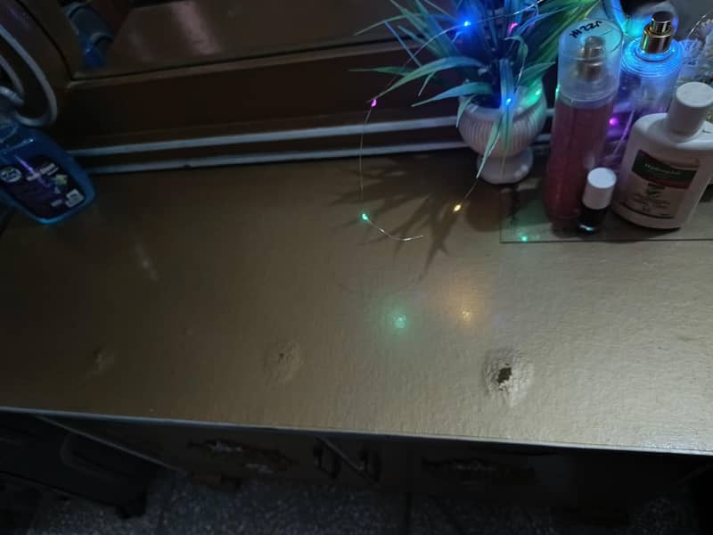 Dressing Table condition 8/10 3