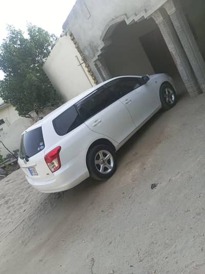 Toyota Fielder 2022