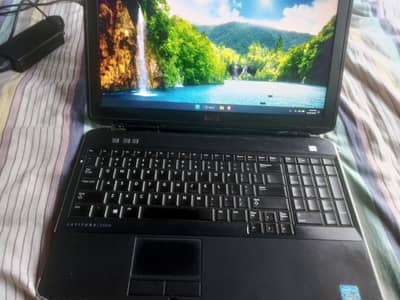 i5 3rd gen 8 gb ram 60 gb ssd extra hard disk can be installed