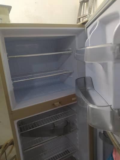 i need to sale this refrigerator