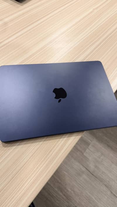 MacBook Air M2 2022 13-inch