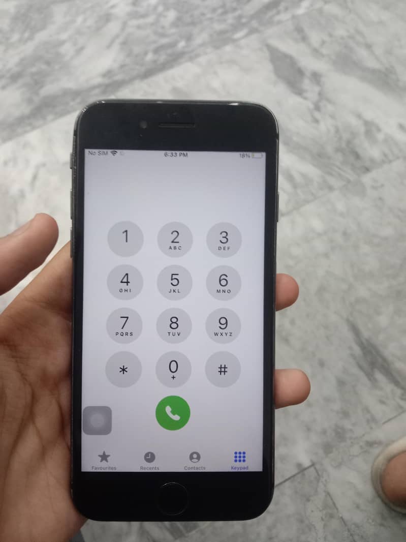 Apple iPhone 8 1