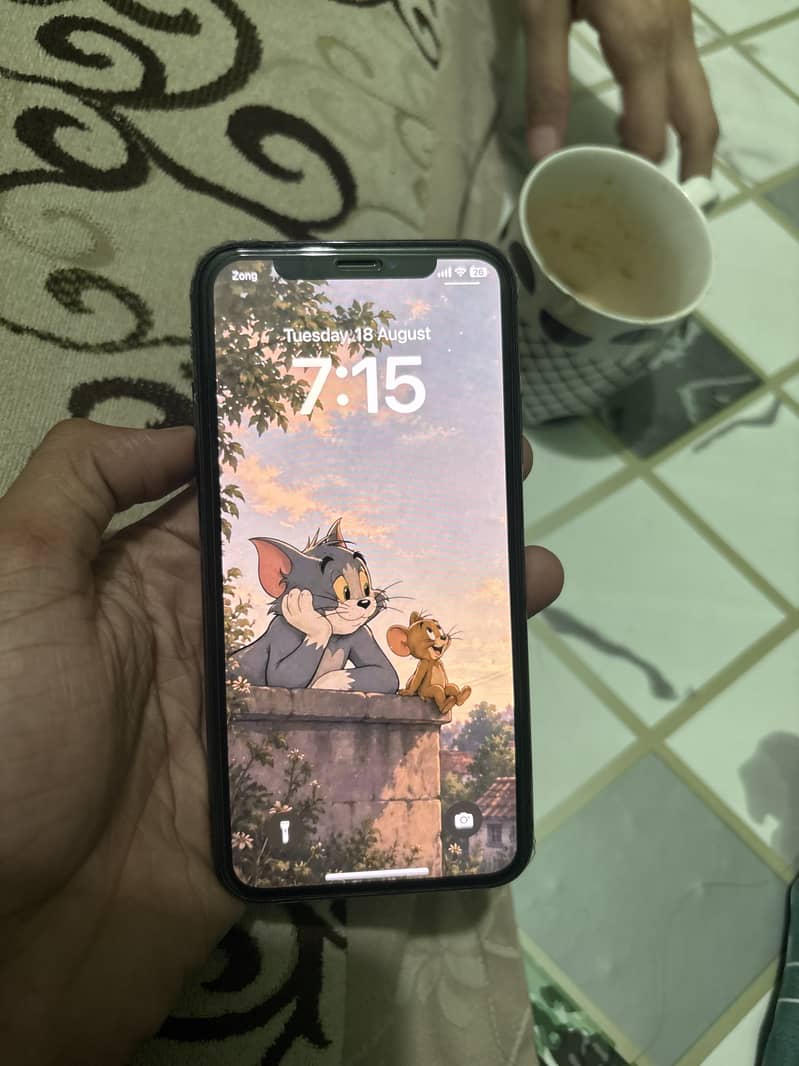 Apple iPhone X 4