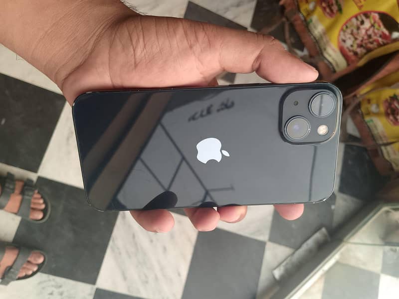 Apple iPhone 13 0