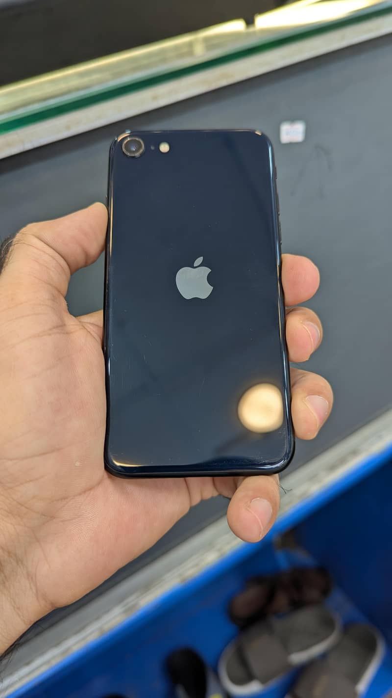 Apple iPhone SE 6