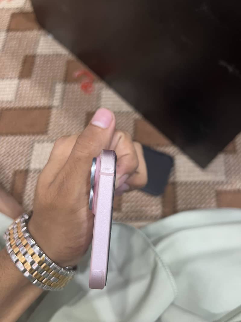 Apple iPhone 15 2