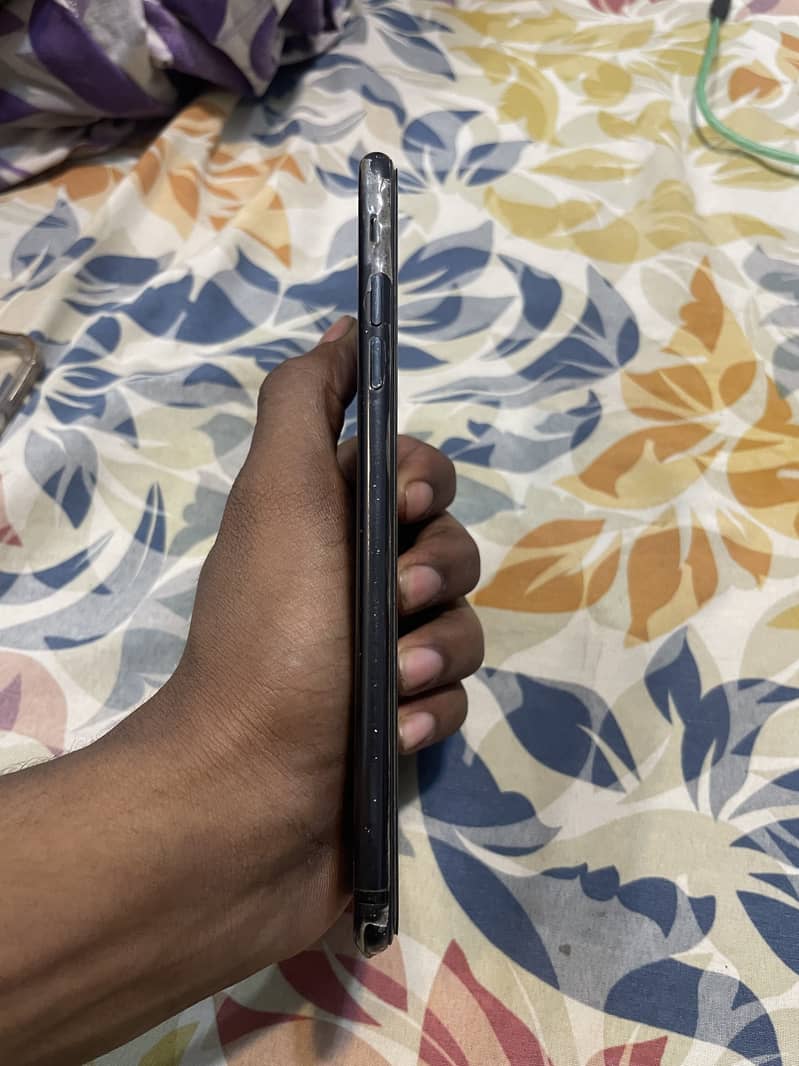 Apple iPhone 7 Plus 2