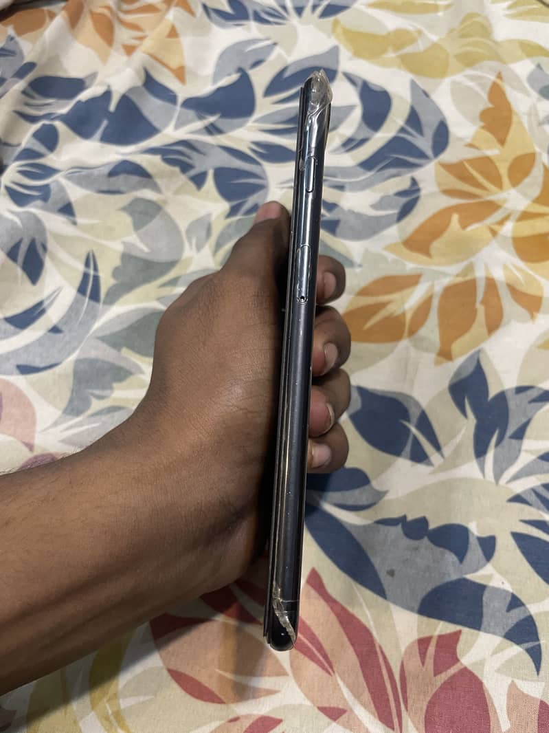Apple iPhone 7 Plus 3