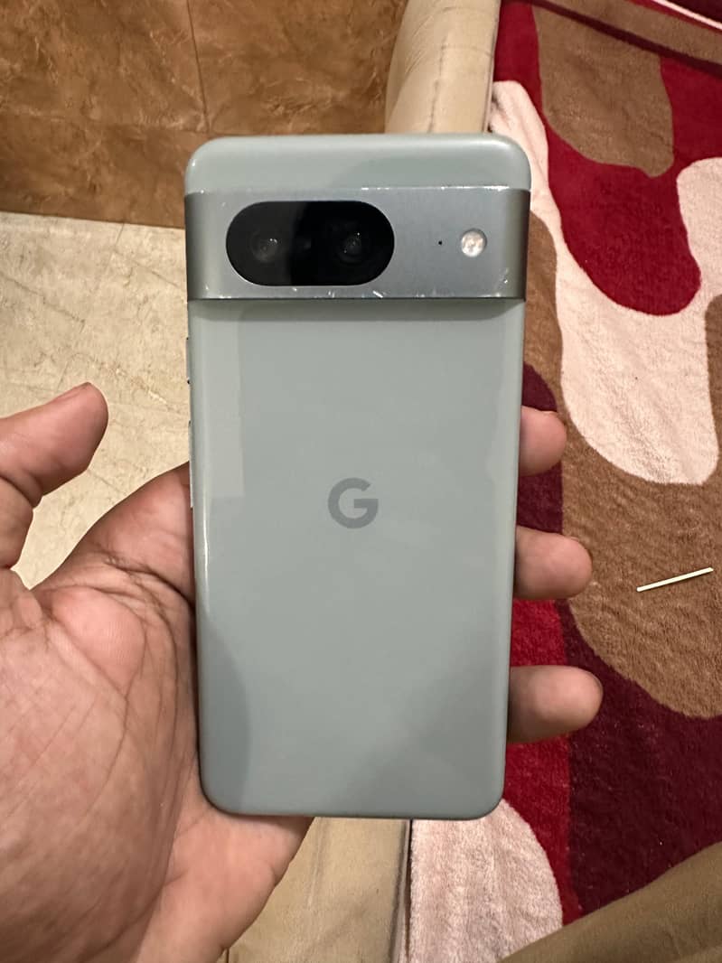 Google Pixel 8 4