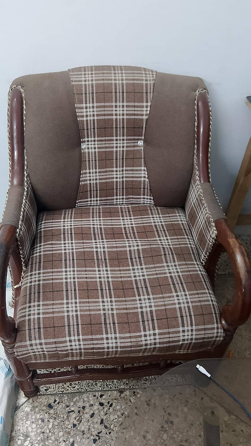 5 seeter sofa set 1