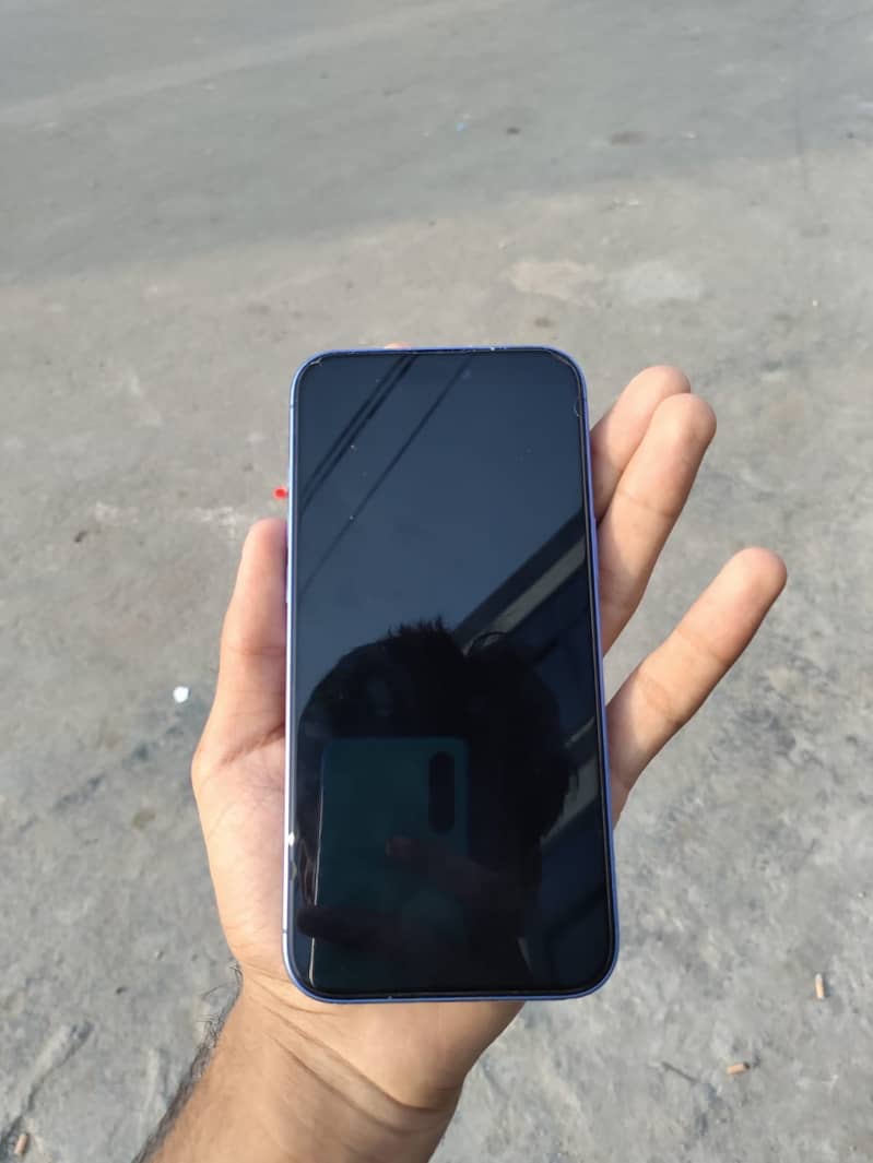 Apple iPhone 16 Plus 4