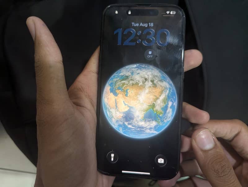 Apple iPhone 16 2