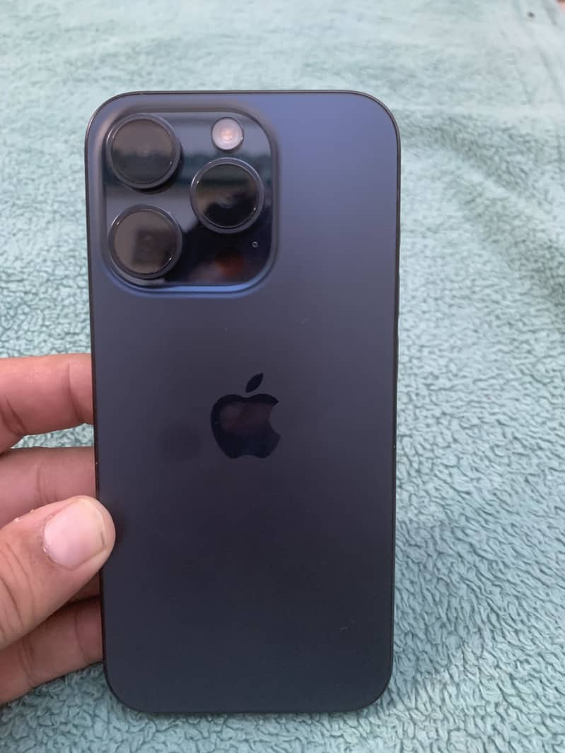Apple iPhone 15 Pro 2