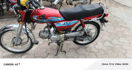 Honda 70  for sell paiso ki zaroorat Ha Demand 145 original Saman ha