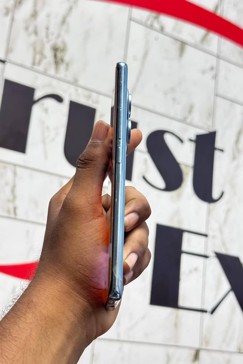Xiaomi Redmi Note 14 Pro Plus 4