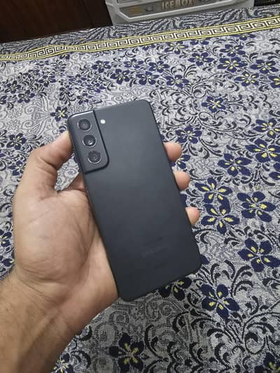 Samsung Mobile S21 FE 5G  8/128 pta official approved exchange possibl