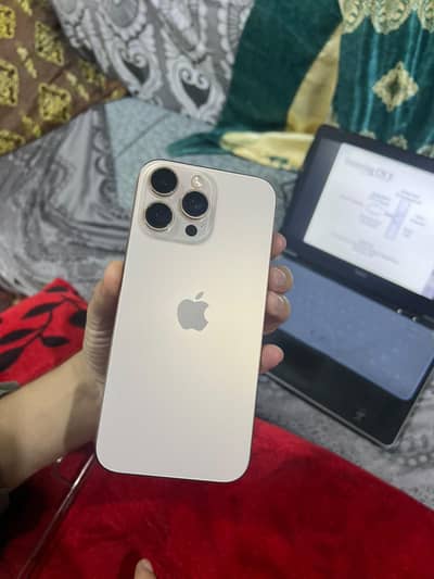 Apple iPhone 16 Pro Max